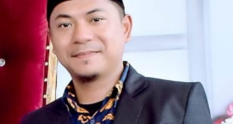 Tasurun Amm, M.Pd Kepala Program Studi Pendidikan Agama Islam STAI Darussalam Sumatera