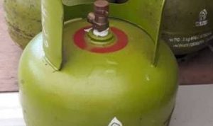 Kondisi persedian gas elpiji 3 Kg di Kabupaten OKU Timur Khusunya di Kecamatan Madang Suku II mengalami kelangkaan. Rabu (5/6/2024).
